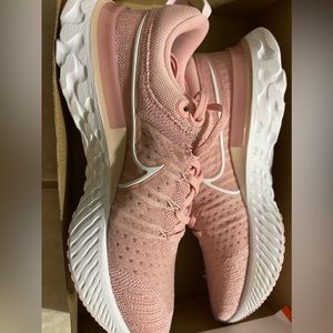 Brand new, never worn, Nike React Infinity Run shoes!